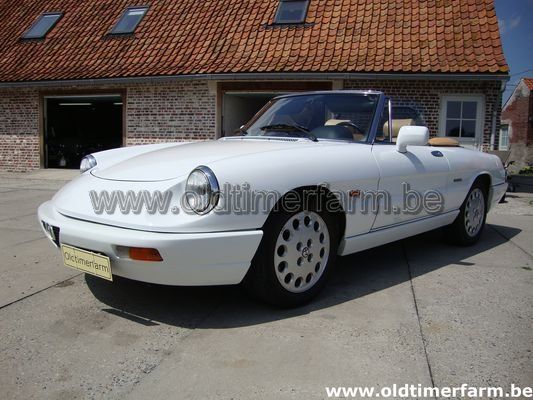 Alfa Romeo Spider  4 White  (1990)
