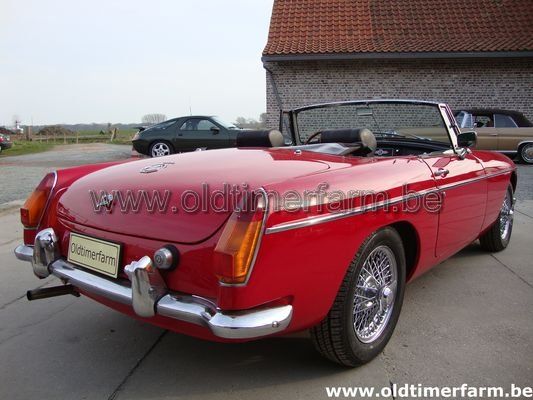 MG B Red LHD 1966 (1966)