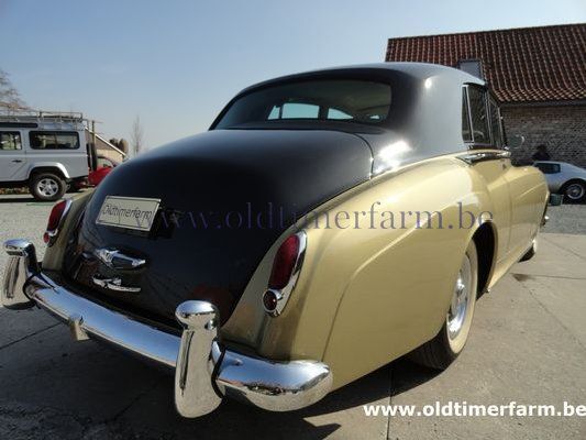 Rolls Royce Silver Cloud II Black /Gold (1962)