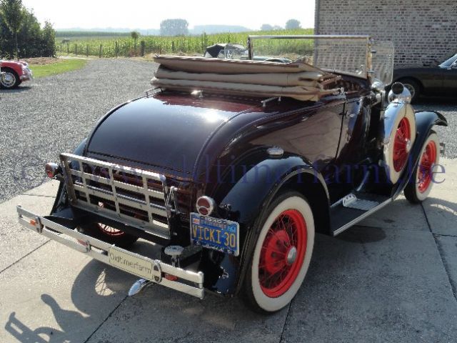 Ford A Roadster  Bordeaux  (1930)