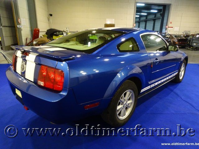 Ford Mustang Coupé 2007 (2007)