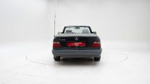 Mercedes-Benz E 220 Cabriolet '94 (1994)