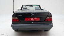 Mercedes-Benz E 220 Cabriolet '94 (1994)