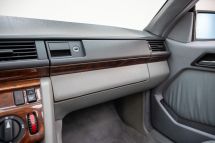 Mercedes-Benz E 220 Cabriolet '94 (1994)