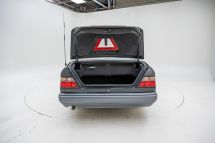 Mercedes-Benz E 220 Cabriolet '94 (1994)