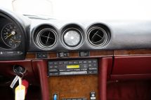Mercedes-Benz 380 SL + hardtop '85 (1985)
