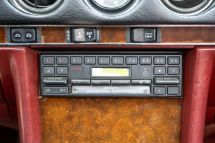 Mercedes-Benz 380 SL + hardtop '85 (1985)