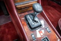 Mercedes-Benz 380 SL + hardtop '85 (1985)