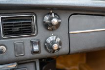 MG B roadster + overdrive '72 (1972)