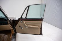 Rover P6 V8 '71 (1971)