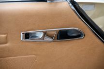 Mercedes-Benz 380 SL + hardtop '82 (1982)