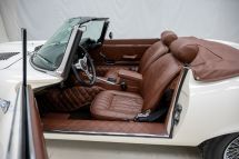 Jaguar E-Type Series 3 V12 '74 (1974)