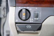 Mercedes-Benz 220 E '94 (1994)