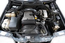 Mercedes-Benz 220 E '94 (1994)