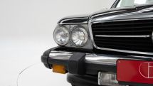 Mercedes-Benz 560 SL '88 (1988)