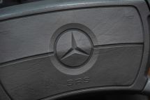 Mercedes-Benz 560 SL '88 (1988)