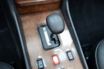 Mercedes-Benz 560 SL '88 (1988)