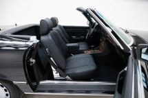 Mercedes-Benz 560 SL '88 (1988)