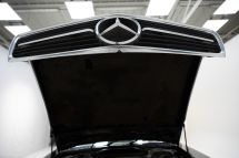 Mercedes-Benz 560 SL '88 (1988)