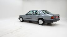 Mercedes-Benz 230E '88 (1988)