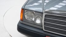 Mercedes-Benz 230E '88 (1988)