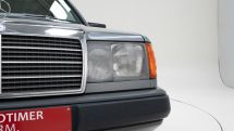 Mercedes-Benz 230E '88 (1988)