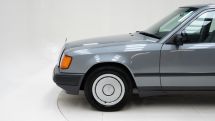 Mercedes-Benz 230E '88 (1988)