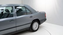Mercedes-Benz 230E '88 (1988)