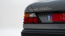 Mercedes-Benz 230E '88 (1988)