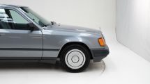 Mercedes-Benz 230E '88 (1988)