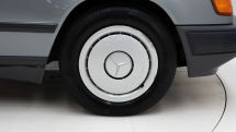 Mercedes-Benz 230E '88 (1988)