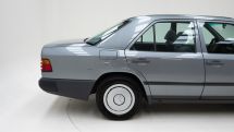 Mercedes-Benz 230E '88 (1988)