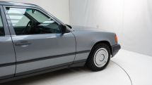 Mercedes-Benz 230E '88 (1988)
