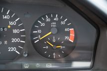Mercedes-Benz 230E '88 (1988)