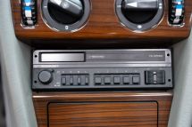 Mercedes-Benz 230E '88 (1988)