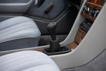 Mercedes-Benz 230E '88 (1988)