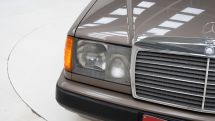 Mercedes-Benz 230 CE '88 (1988)