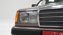 Mercedes-Benz 230 CE '88 (1988)