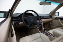Mercedes-Benz 300 CE '92 (1992)