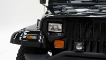 Jeep Wrangler RestoMod '90 (1990)