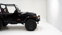 Jeep Wrangler RestoMod '90 (1990)