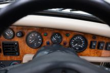 MG RV8 '95 (1995)