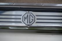 MG RV8 '95 (1995)