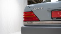 Mercedes-Benz 300 SE '92 (1992)