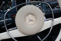 Mercedes-Benz 280 SL Pagode + Hardtop '68 (1968)