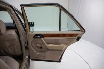 Mercedes-Benz 300 E '92 (1992)